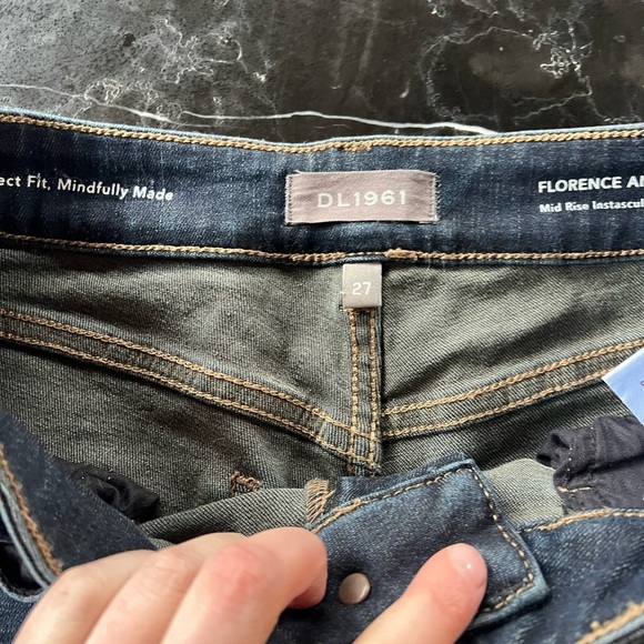 Stylish Blue Denim Jeans DL1961 size 27 - Picture 3 of 4